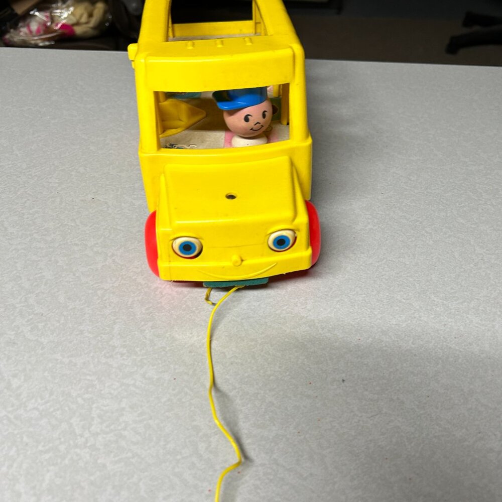 Vintage Fisher Price Little People Play Family School Bus Pull Toy #192 - Picture 4 of 9